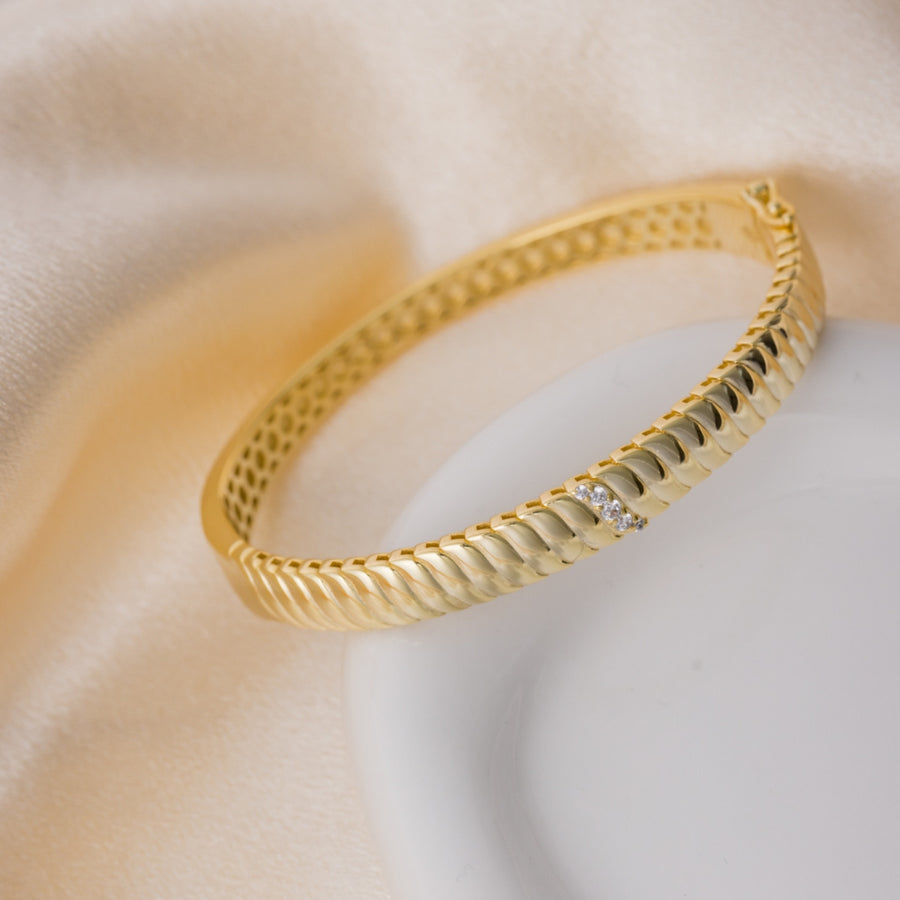 Oui Amour Bangle