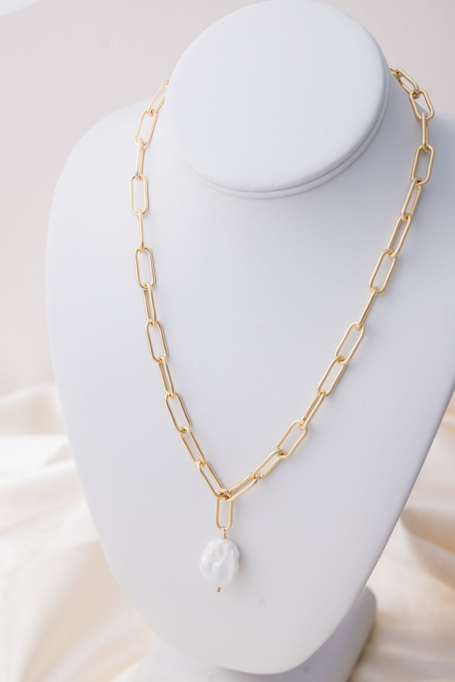 Linked up Necklace