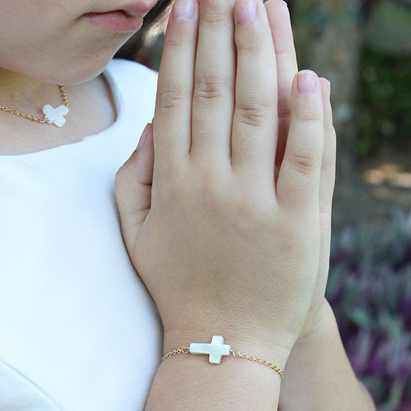 Mini & Me: Small White & Gold MAMA + Pink Kids Hearts Beaded Bracelet Set |  HART Custom Charm Jewelry